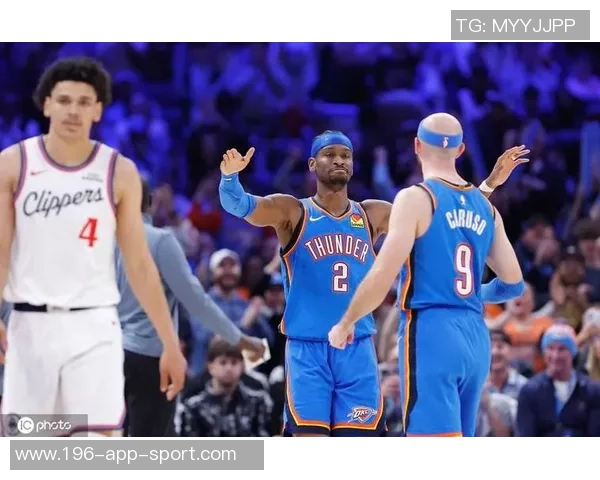 美媒发布新赛季季前实力榜雷霆掘金尼克斯占据前三火箭紧随其后湖人位列第七